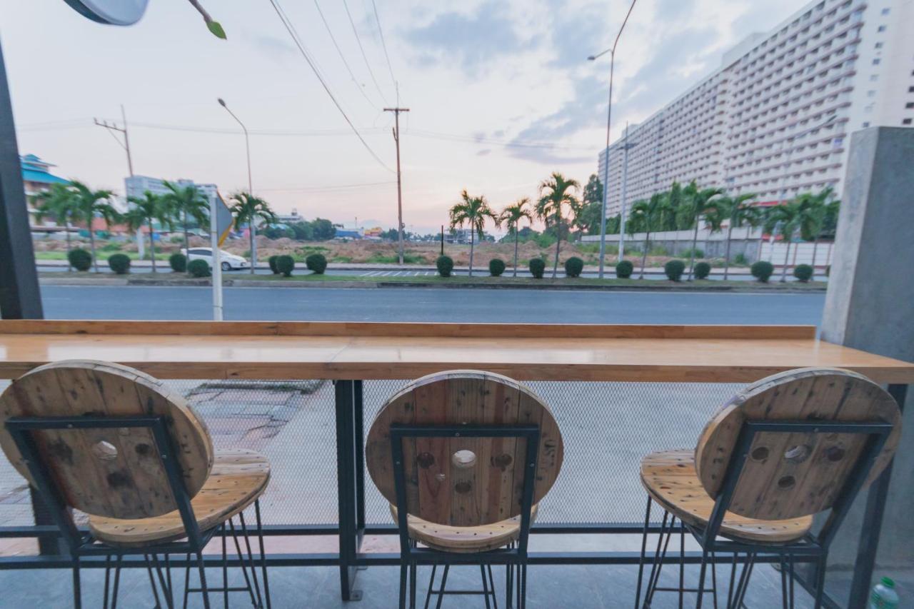 Aparthotel Life Is Goood Jomtien Beach Esterno foto
